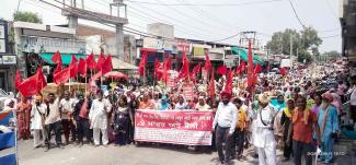 carrying-red-flags-in-barnala-punjab